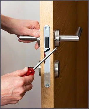 Seattle Lock & Door  Seattle, WA 206-317-8082 - 4-new-locksmith-install